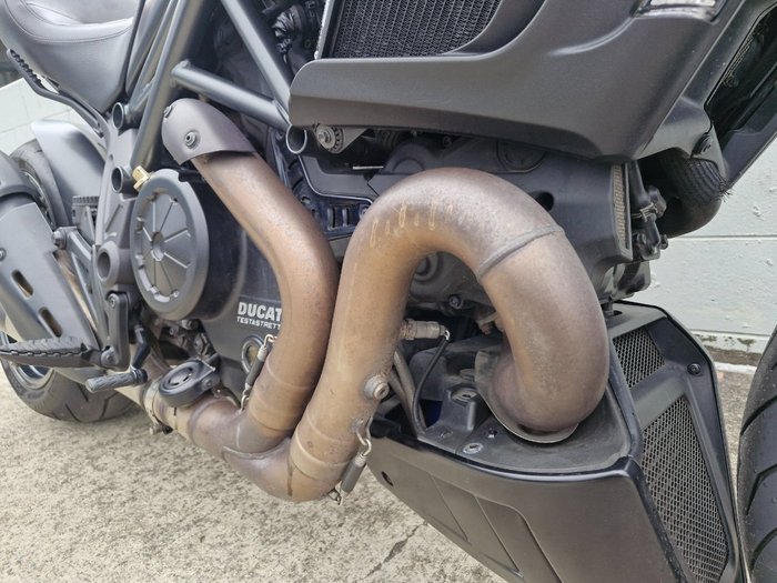2015 DUCATI DIAVEL Black