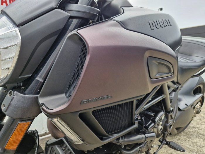 2015 DUCATI DIAVEL Black