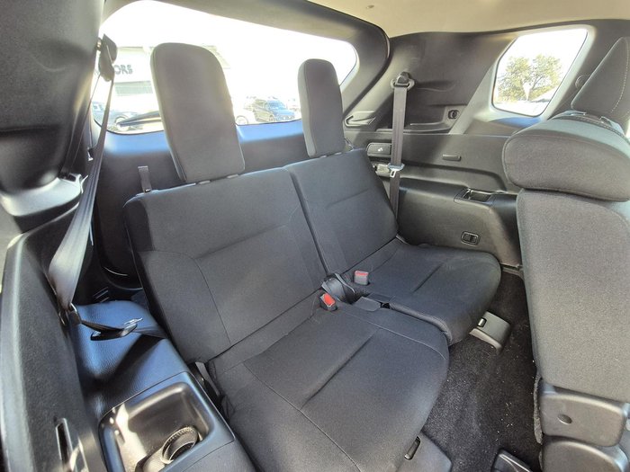 2023 Mitsubishi Outlander ES