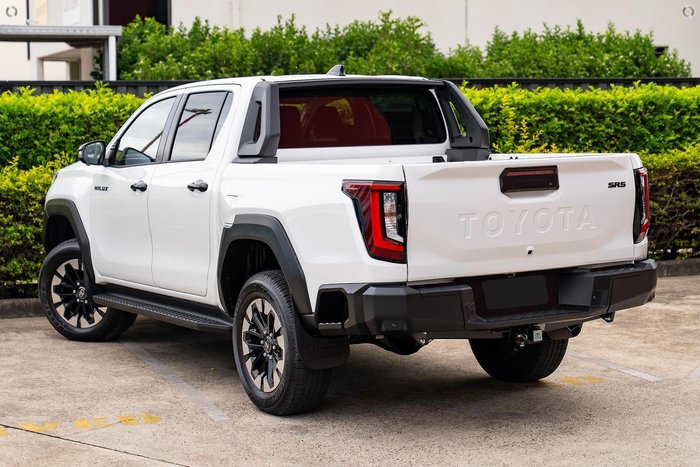 2026 Toyota Hilux SR5 48V