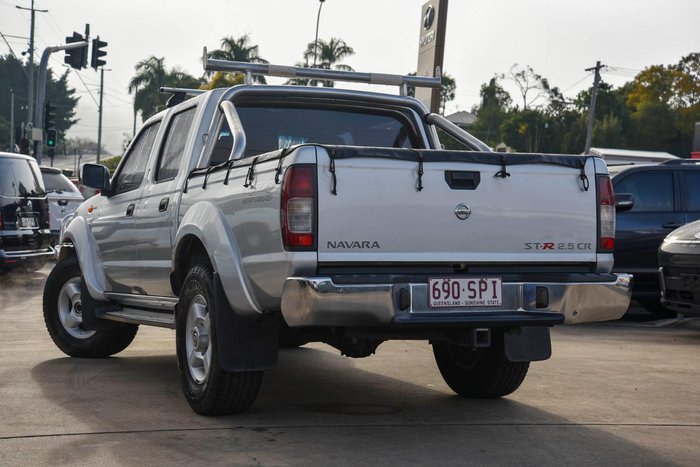 2012 Nissan Navara ST-R