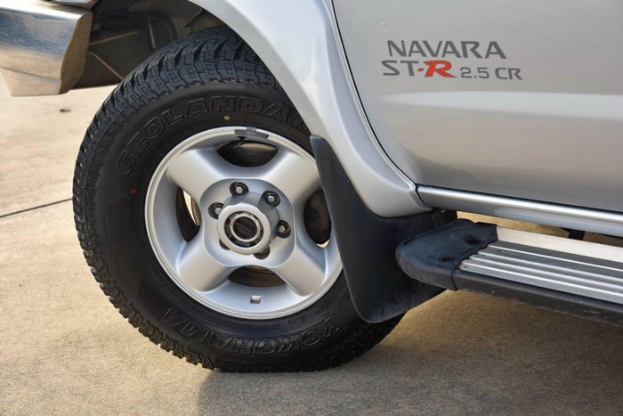 2012 Nissan Navara ST-R