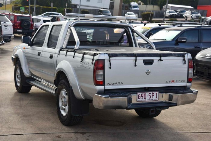 2012 Nissan Navara ST-R