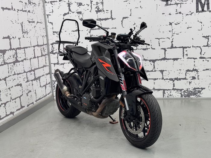 2017 KTM 1290 Super Duke R Super Duke Grey