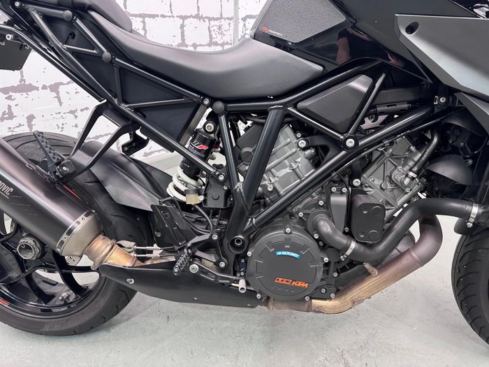 2017 KTM 1290 Super Duke R Super Duke Grey