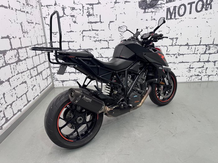 2017 KTM 1290 Super Duke R Super Duke Grey