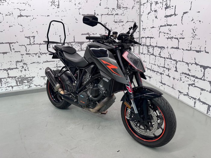 2017 KTM 1290 Super Duke R Super Duke Grey