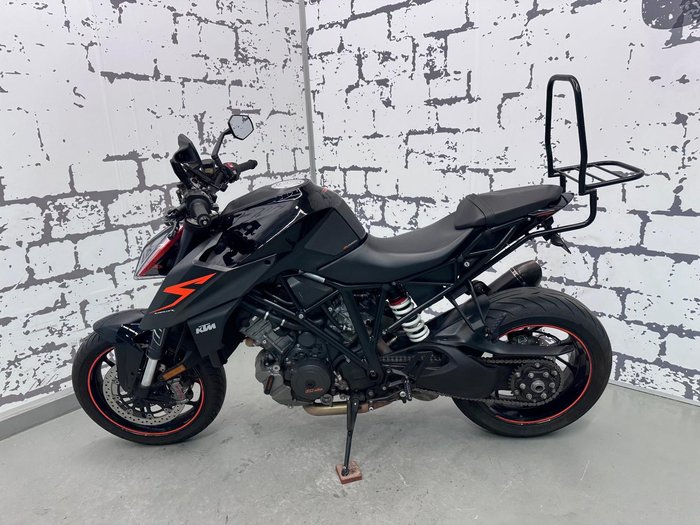 2017 KTM 1290 Super Duke R Super Duke Grey