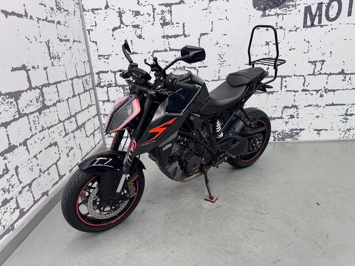 2017 KTM 1290 Super Duke R Super Duke Grey
