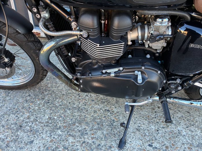 2010 Triumph BONNEVILLE T100 BLACK