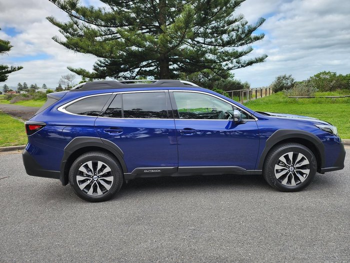 2025 Subaru Outback AWD Touring XT