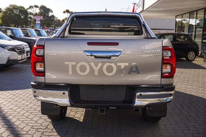 2022 Toyota Hilux SR5