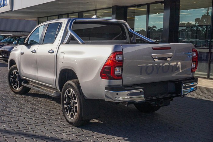 2022 Toyota Hilux SR5