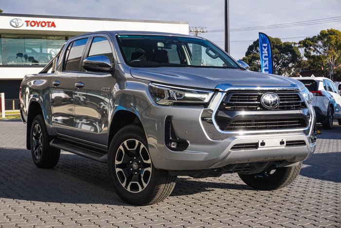 2022 Toyota Hilux SR5