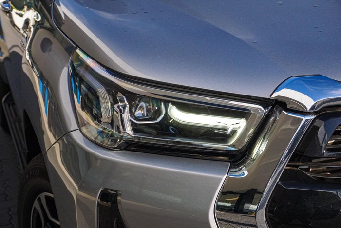 2022 Toyota Hilux SR5