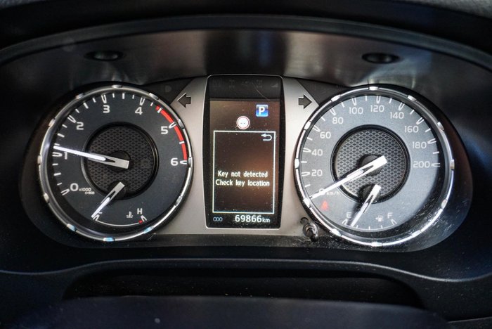 2022 Toyota Hilux SR5