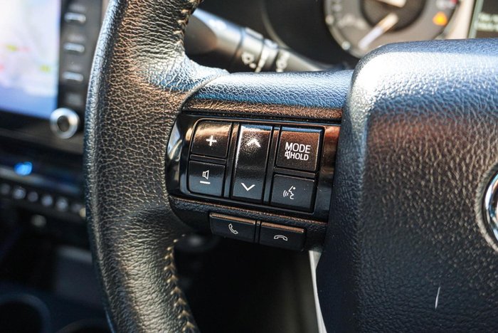 2022 Toyota Hilux SR5