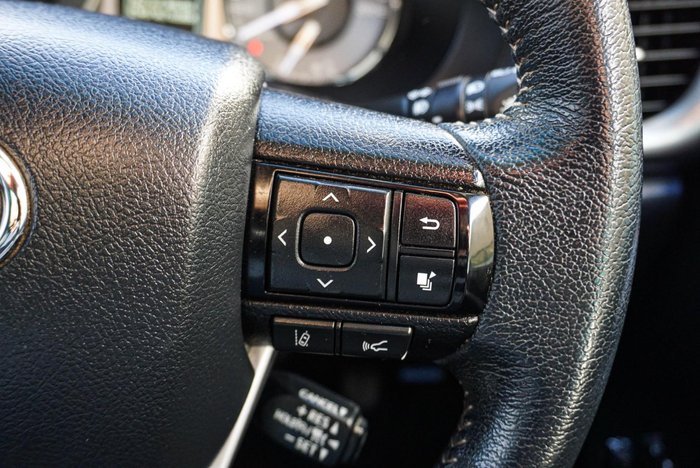 2022 Toyota Hilux SR5