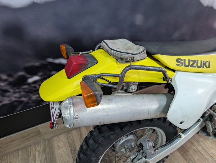 2005 Suzuki DR650SE YELLOW