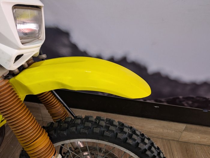 2005 Suzuki DR650SE YELLOW