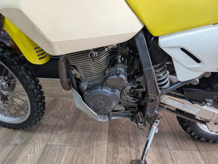 2005 Suzuki DR650SE YELLOW