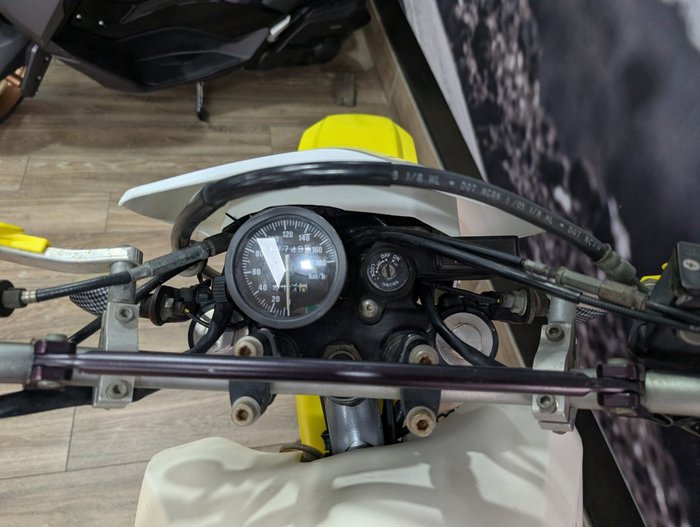 2005 Suzuki DR650SE YELLOW