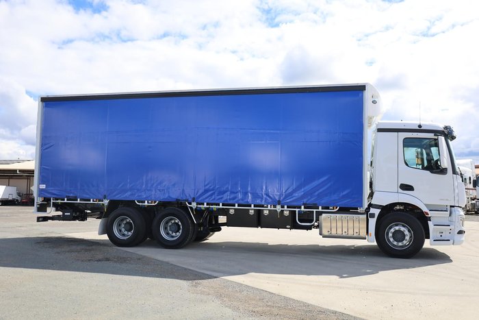 2025 Mercedes-Benz Actros