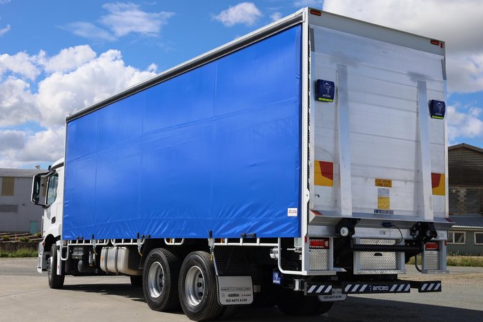 2025 Mercedes-Benz Actros
