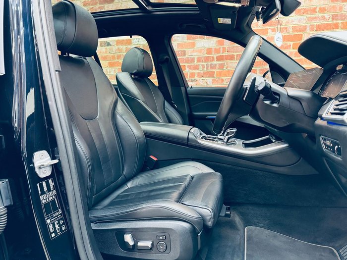 2020 BMW X5 M50i