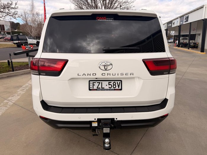 2022 Toyota Landcruiser VX