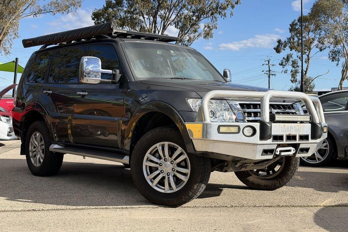 2015 Mitsubishi Pajero