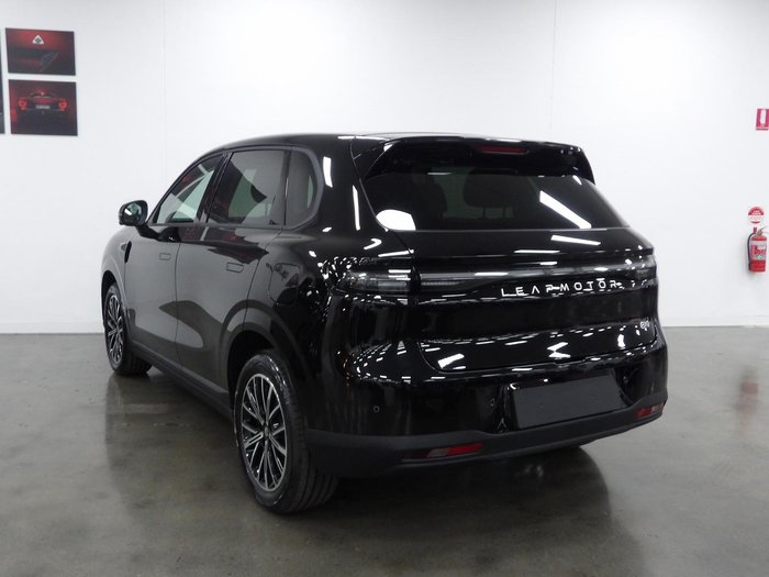 2026 Leapmotor B10 Design LR