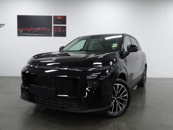 2026 Leapmotor B10 Design LR