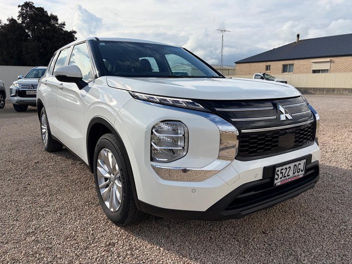 2025 Mitsubishi Outlander