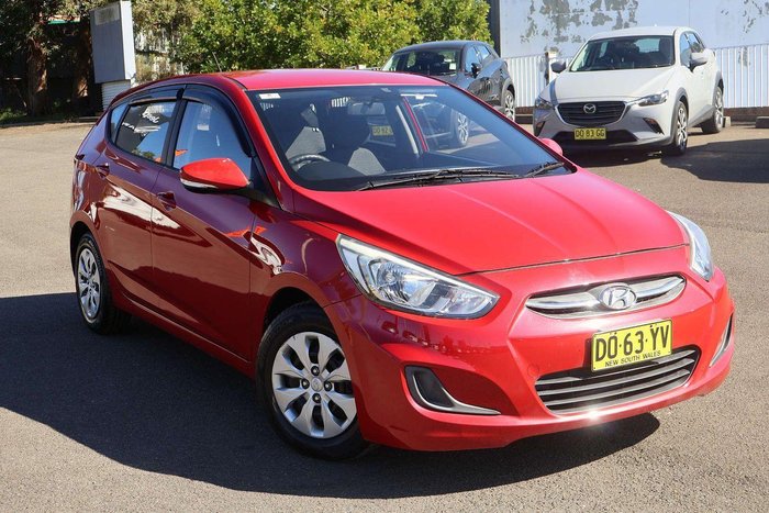 2016 Hyundai Accent Active