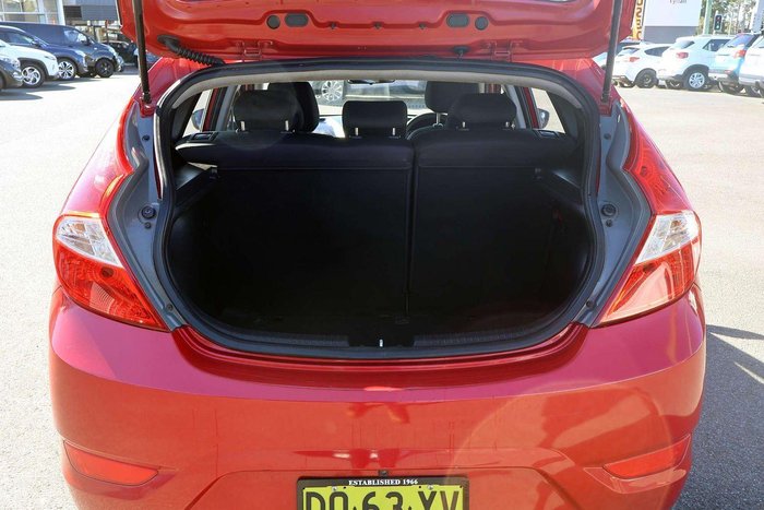 2016 Hyundai Accent Active