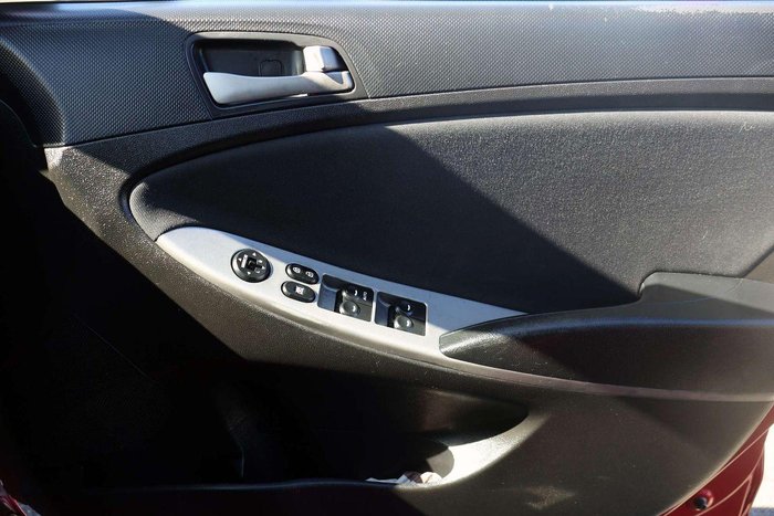 2016 Hyundai Accent Active