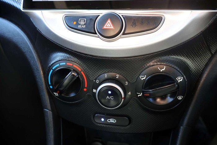 2016 Hyundai Accent Active