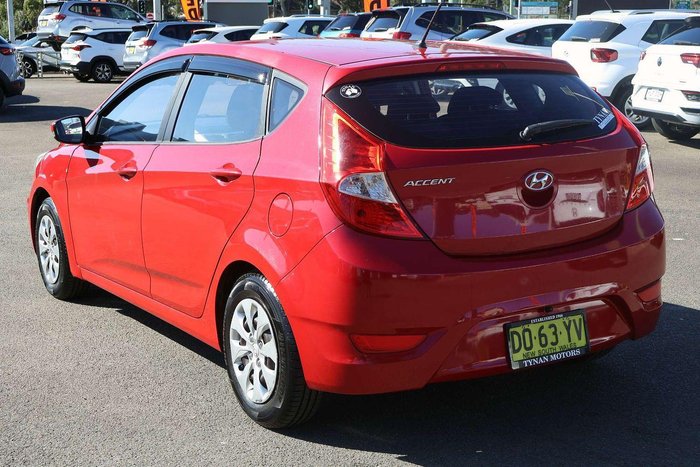 2016 Hyundai Accent Active
