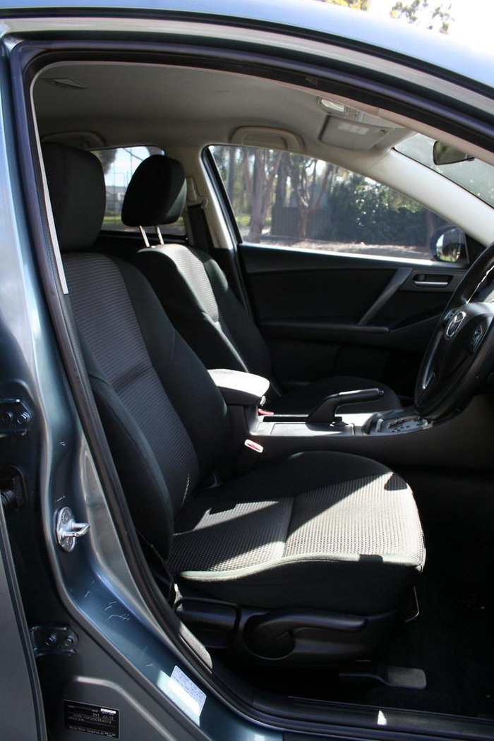 2012 Mazda 3 Neo
