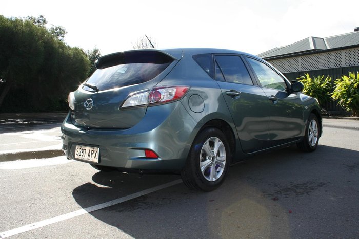 2012 Mazda 3 Neo