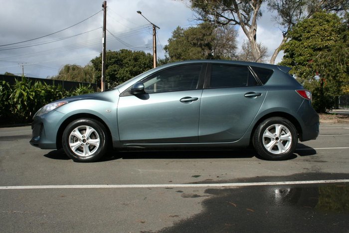 2012 Mazda 3 Neo