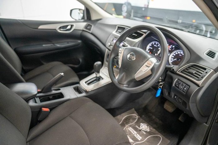 2014 Nissan Pulsar ST