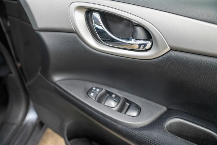 2014 Nissan Pulsar ST