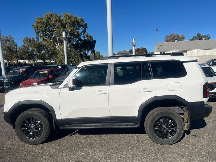 2025 Toyota Landcruiser Prado GXL