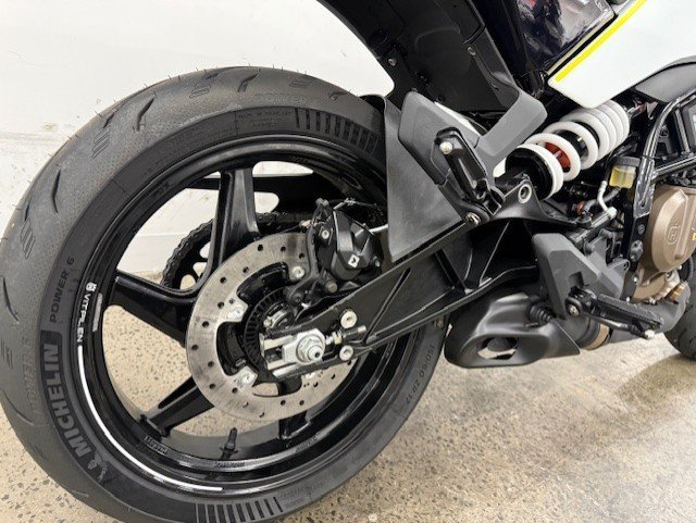 2024 Husqvarna VITPILEN 401