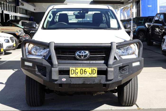 2022 Toyota Hilux SR