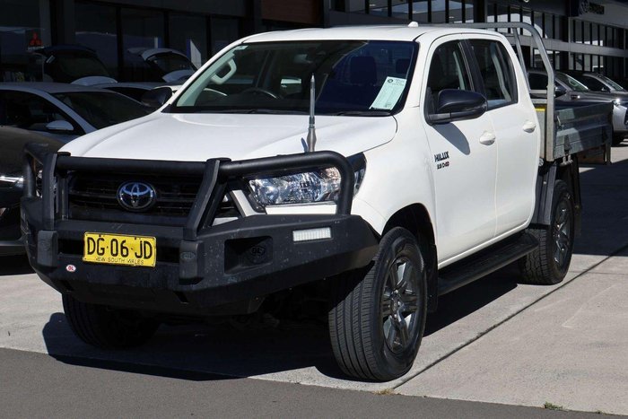 2022 Toyota Hilux SR