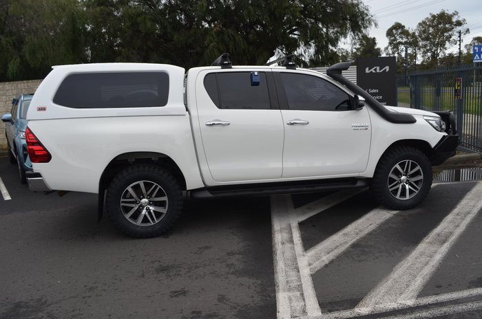 2018 Toyota Hilux SR5