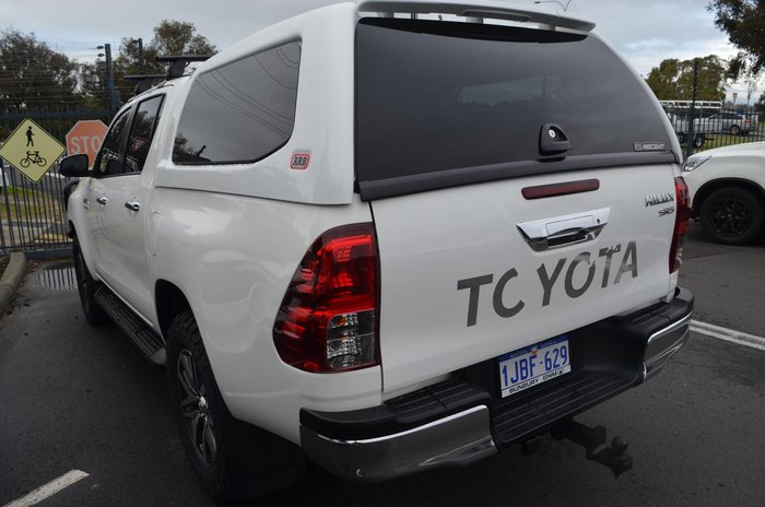 2018 Toyota Hilux SR5